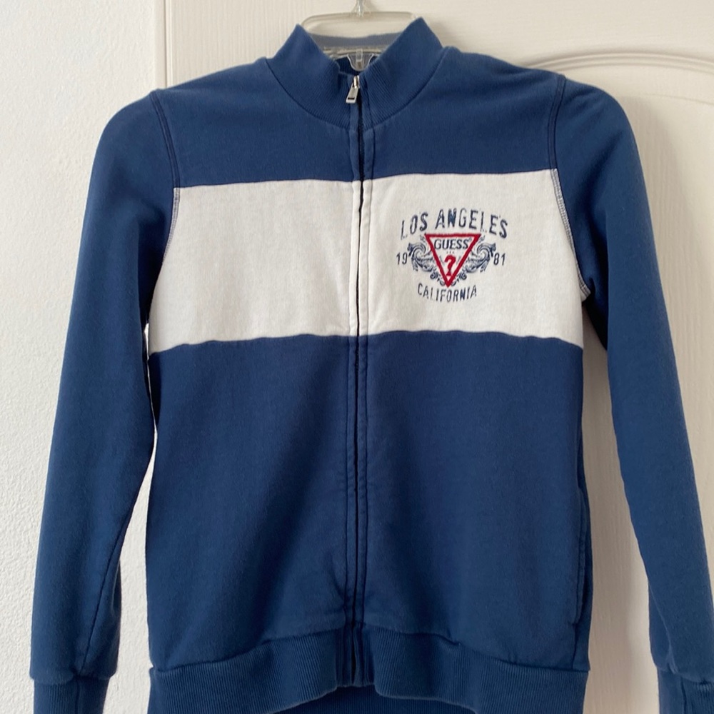 Guess sweater - size M